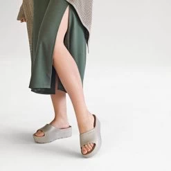 Lemon Jelly Women's Sunny In Warm Grey -Style Walk Shop l e le sun05 103 2 1100x